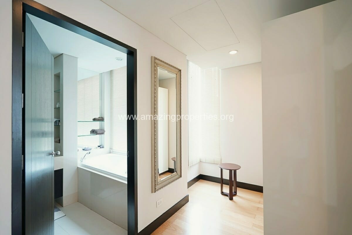 The-Park-Chidlom-2-Bedroom-Condo-6-8422.jpg