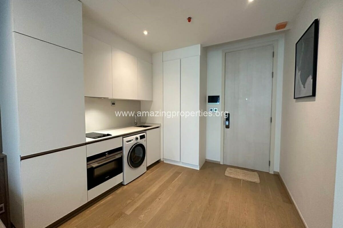 The-Strand-Thonglor-1-bedroom-3-1-7374.jpg