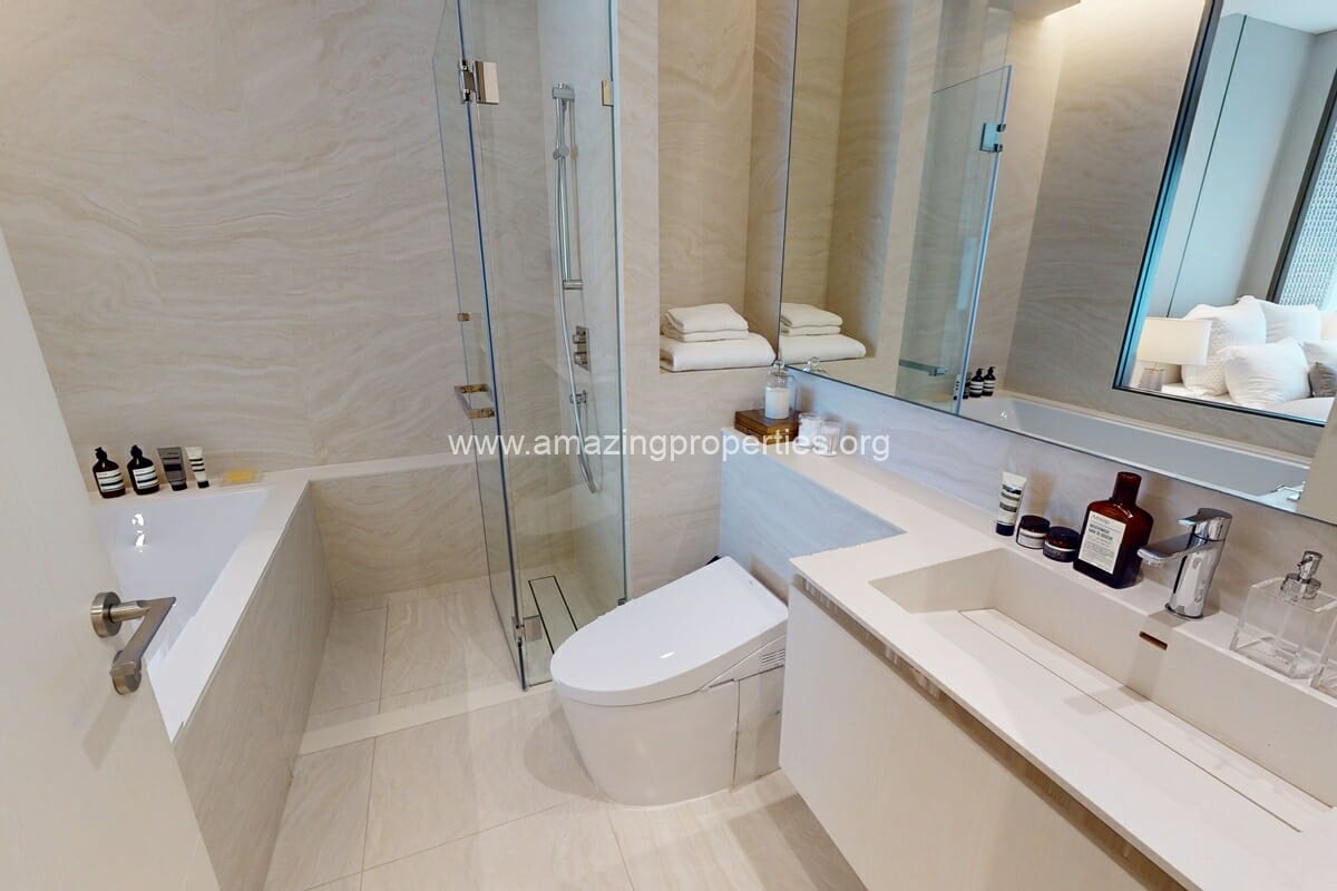 The-Strand-Thonglor-1-bedroom-5-8213.jpg