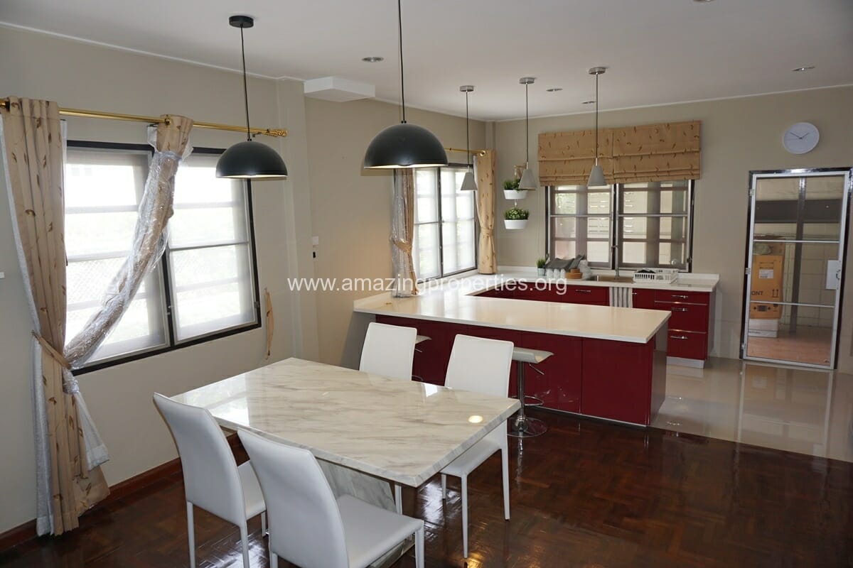 Thonglor-3-Bedroom-House-13-3866.jpg