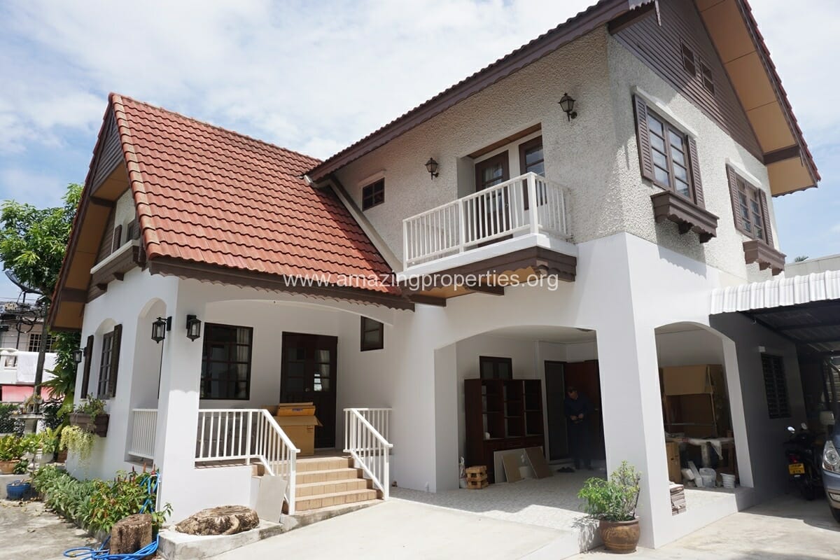 Thonglor-3-Bedroom-House-15-5418.jpg
