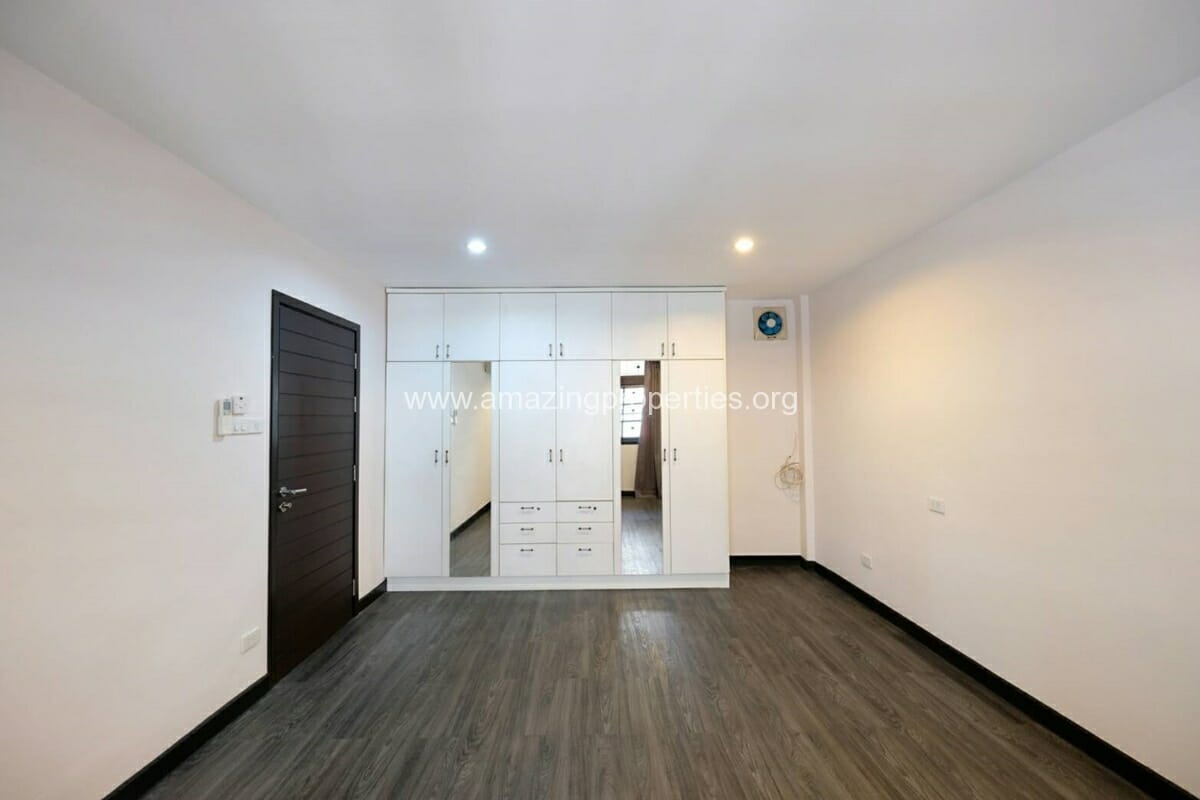 Thonglor-4-Bedroom-Townhouse-for-Rent-10-5476.jpg