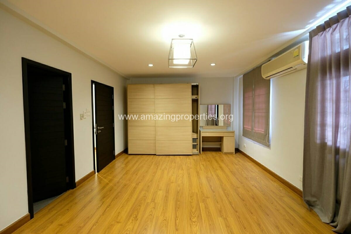 Thonglor-4-Bedroom-Townhouse-for-Rent-12-4049.jpg