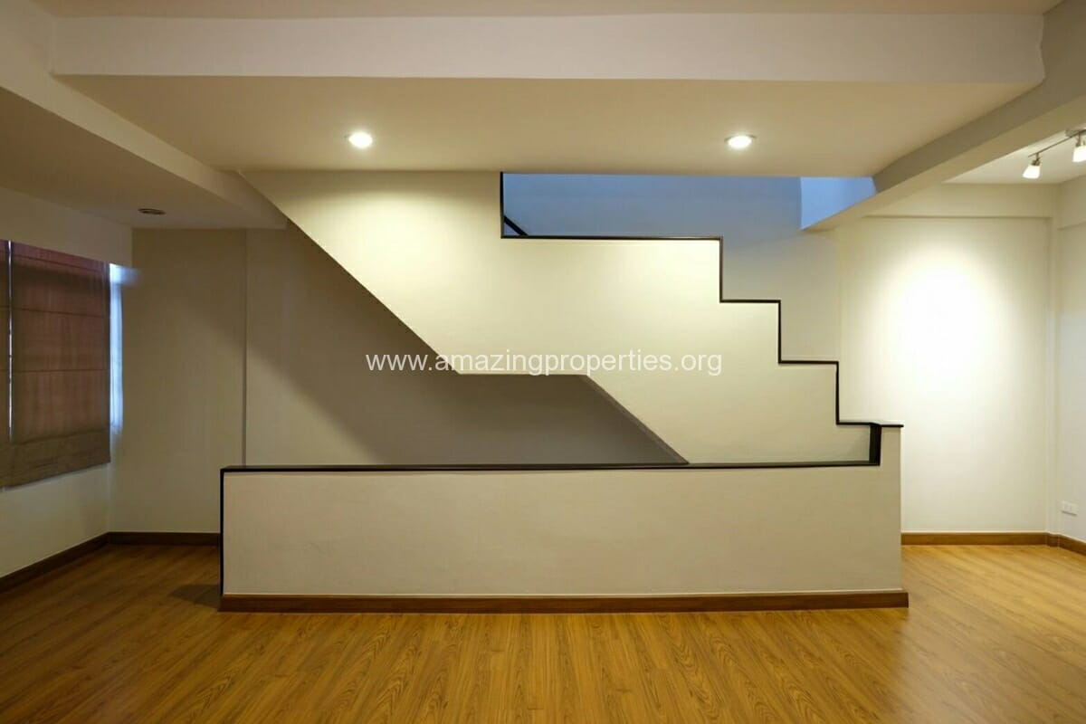 Thonglor-4-Bedroom-Townhouse-for-Rent-16-3803.jpg