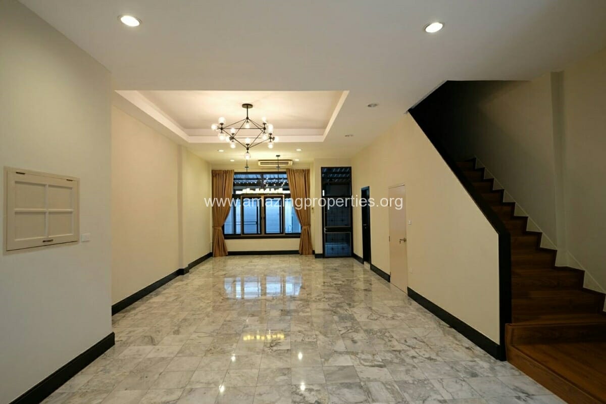 Thonglor-4-Bedroom-Townhouse-for-Rent-19-3049.jpg