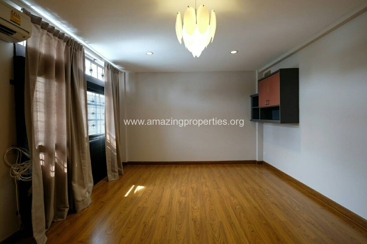 Thonglor-4-Bedroom-Townhouse-for-Rent-2-5431.jpg