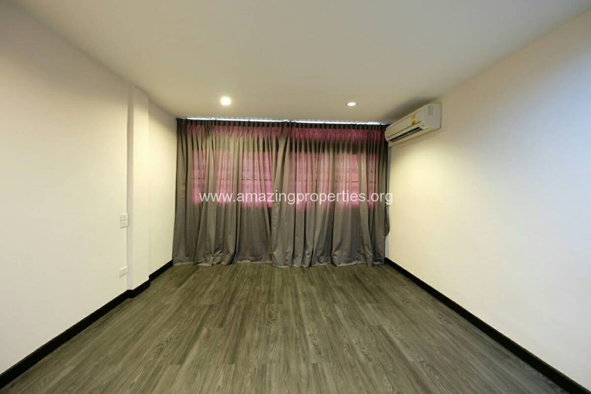 Thonglor-4-Bedroom-Townhouse-for-Rent-6-9360.jpg