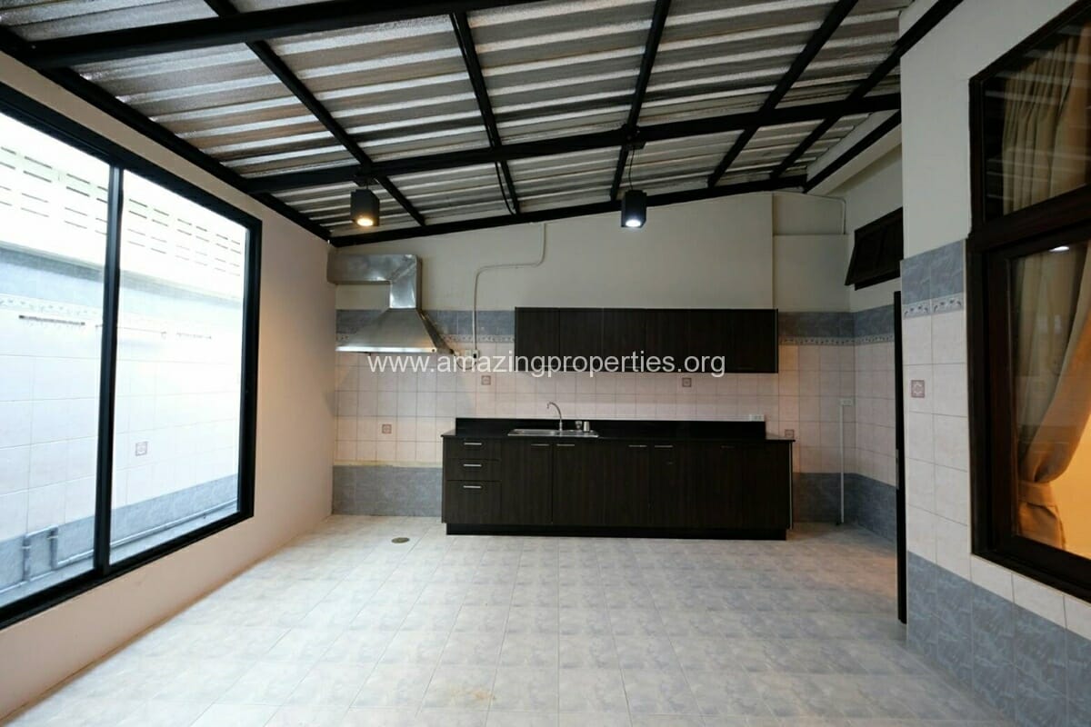 Thonglor-4-Bedroom-Townhouse-for-Rent-7015.jpg