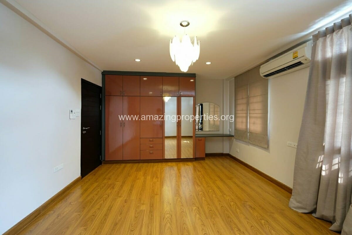 Thonglor-4-Bedroom-Townhouse-for-Rent-8-8532.jpg