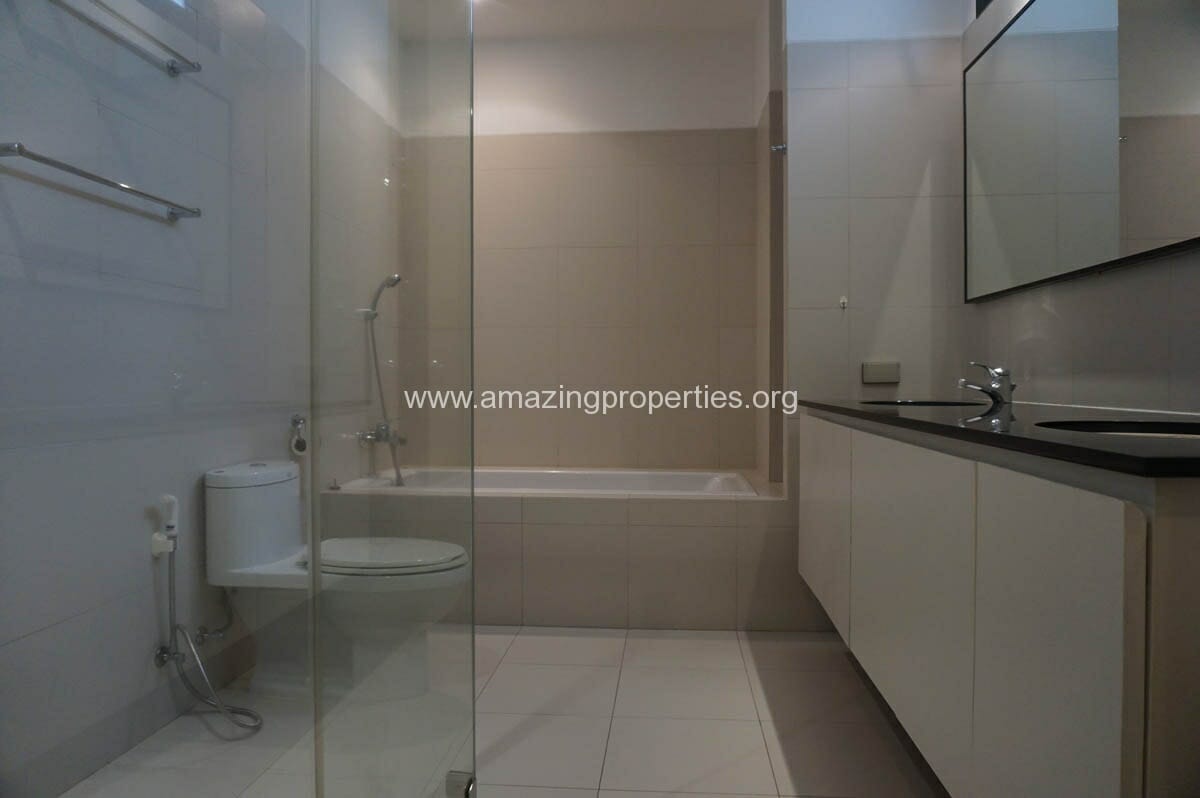 Thonglor-41-Bedroom-House-1-3062.jpg