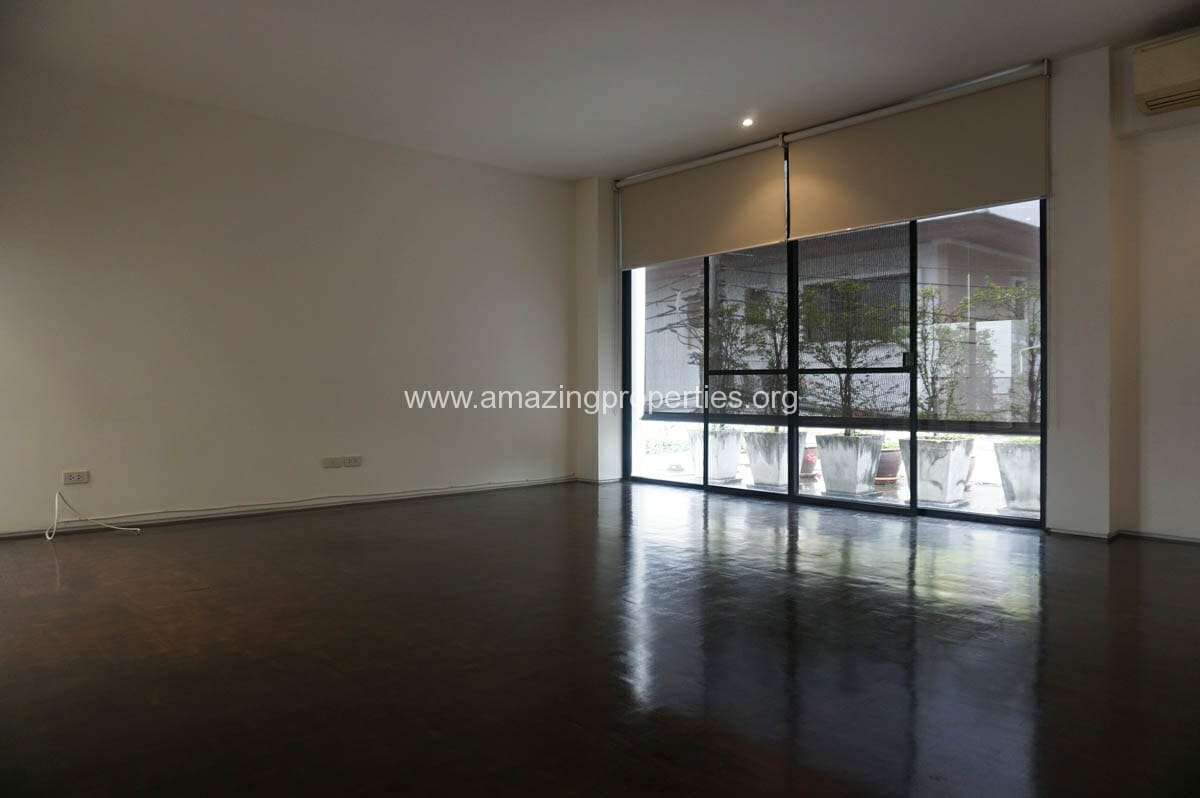 Thonglor-41-Bedroom-House-2-7190.jpg