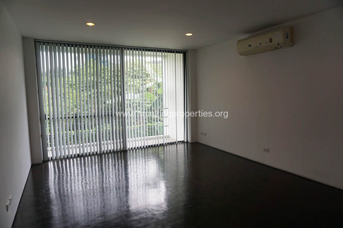 Thonglor-41-Bedroom-House-3-5678.jpg
