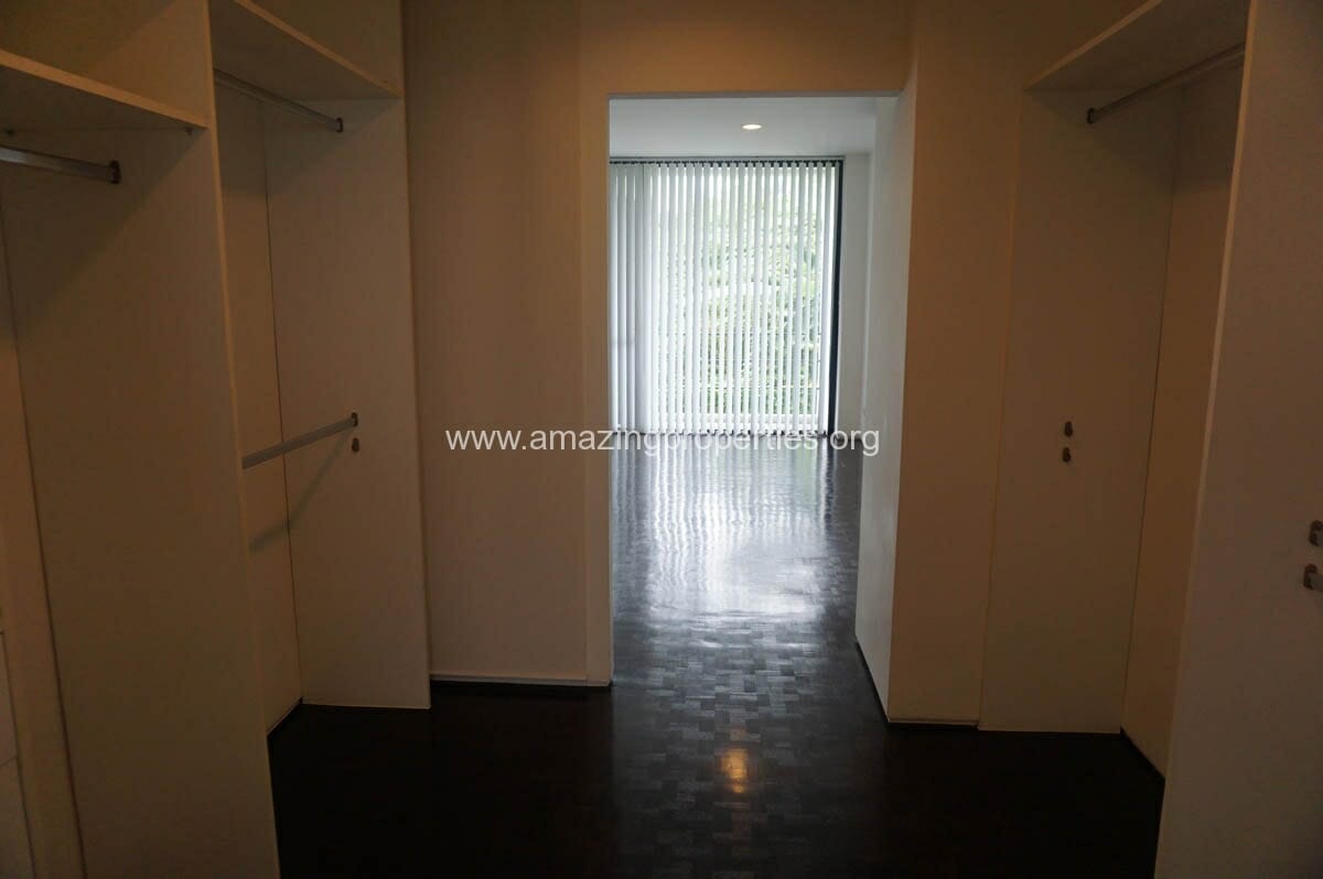 Thonglor-41-Bedroom-House-5-1642.jpg