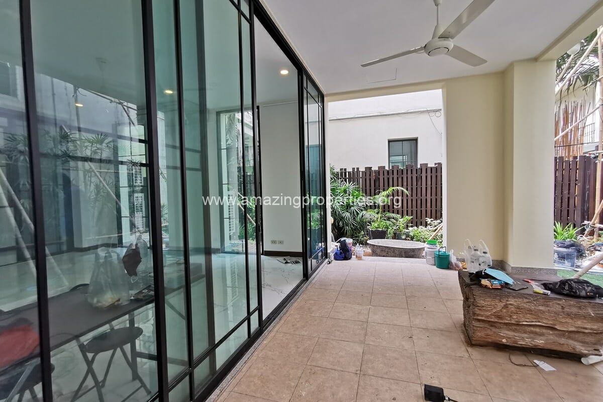Thonglor-5-bedroom-house-30-6644.jpg