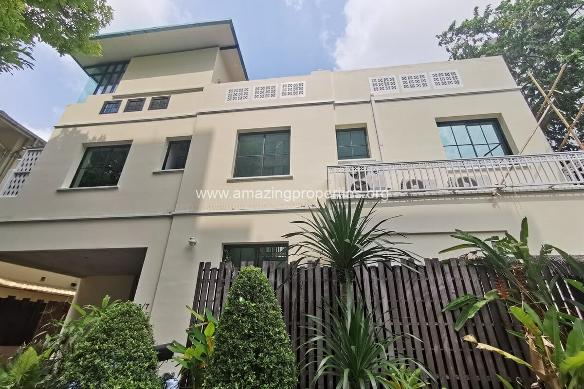 Thonglor-5-bedroom-house-31-6935.jpg
