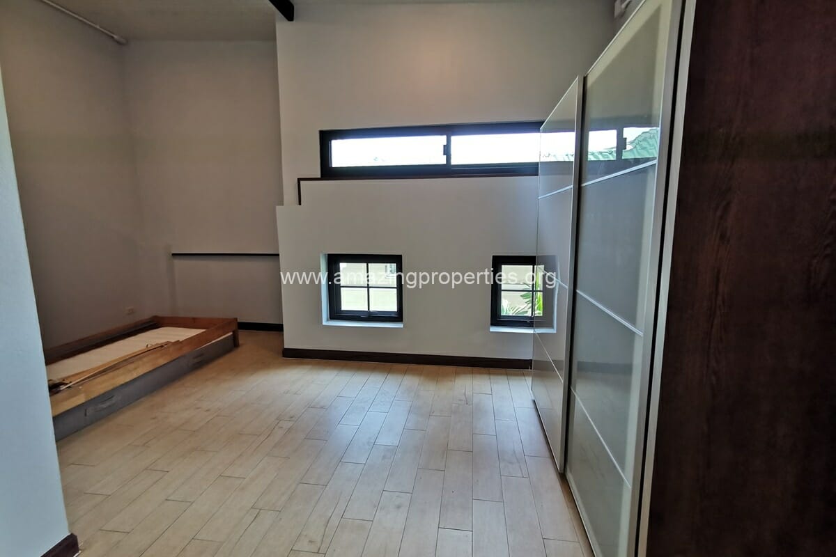 Thonglor-5-bedroom-house-9-8850.jpg