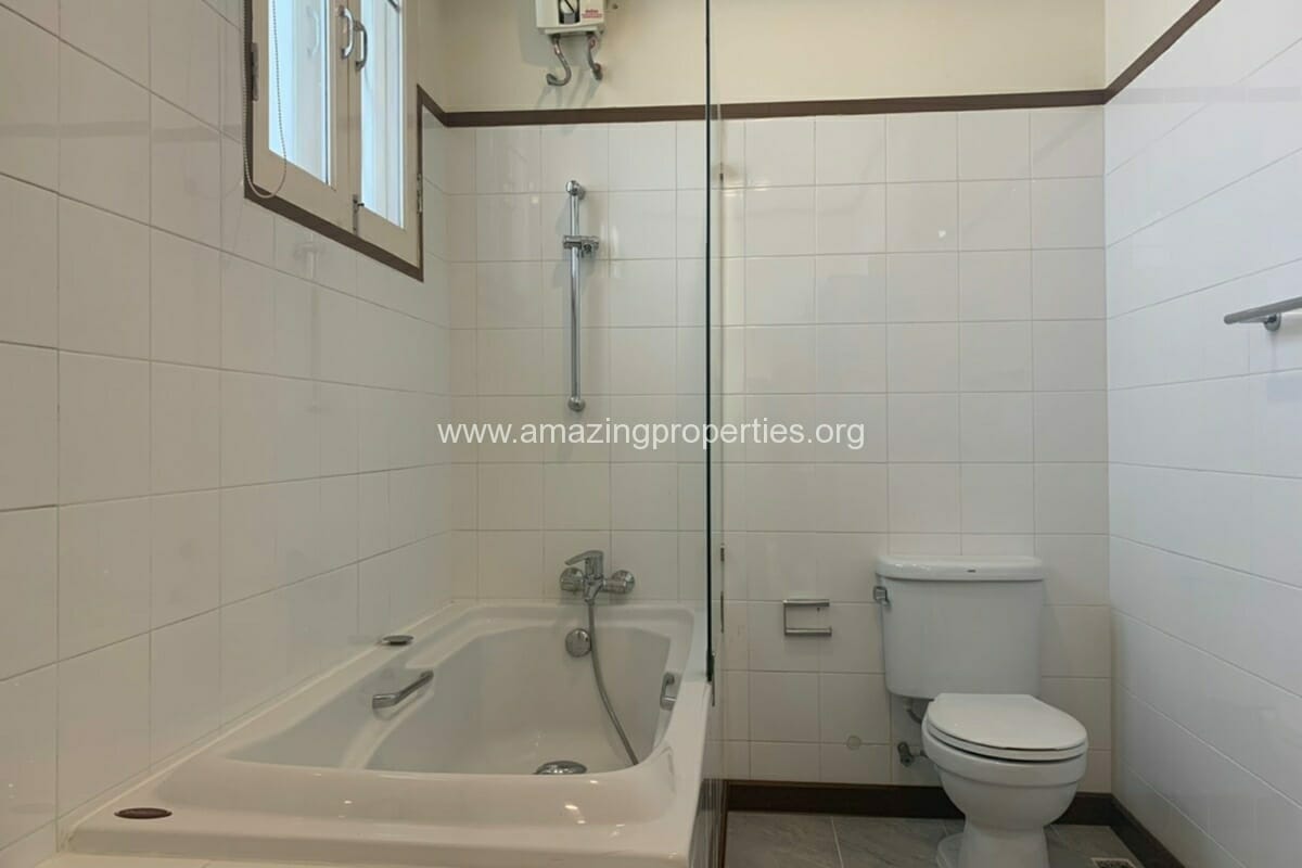 Thonglor-5-bedroom-house-for-Rent-29-1799.jpg