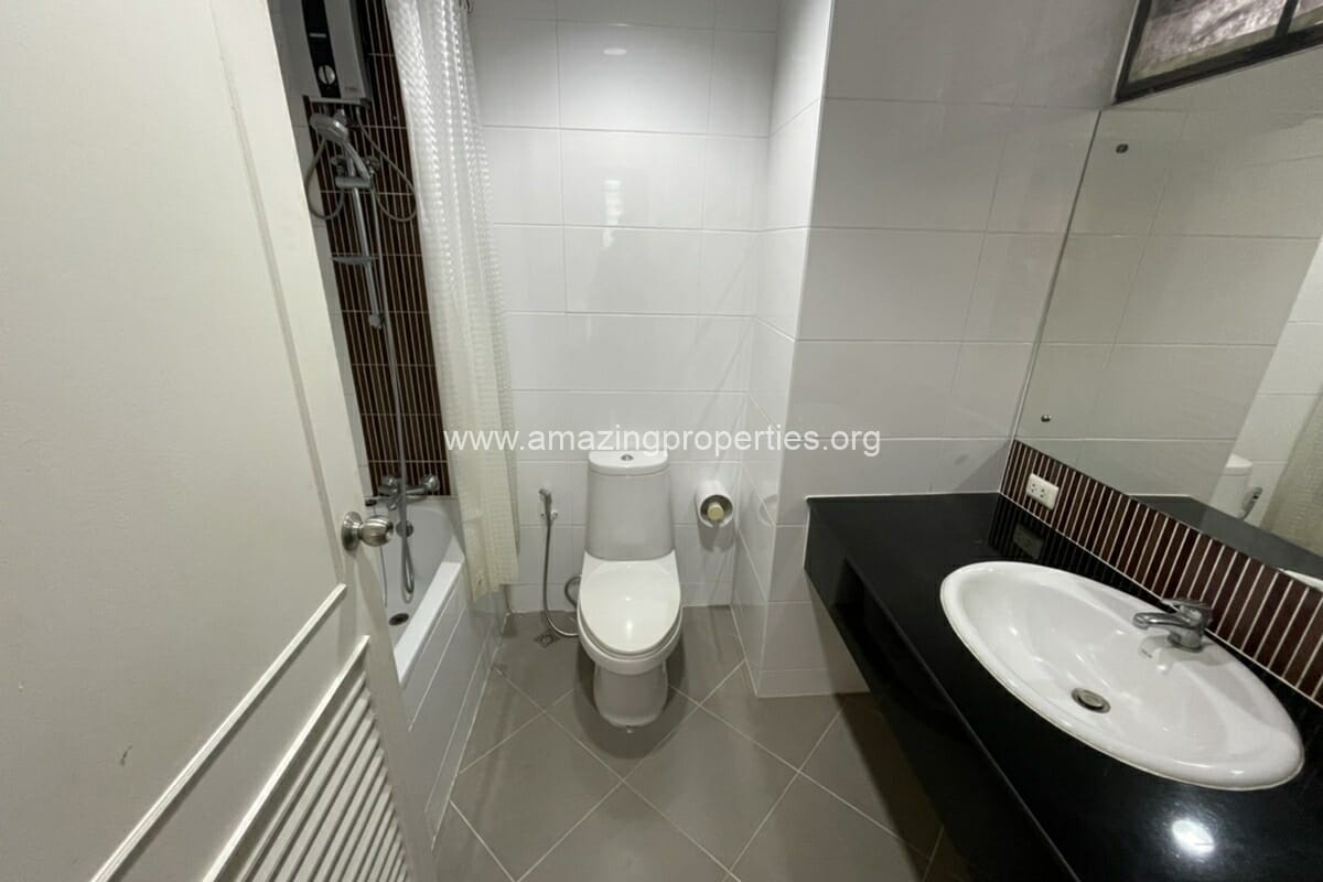 Tongthip-Mansion-3-bedroom-condo-9-6638.jpg