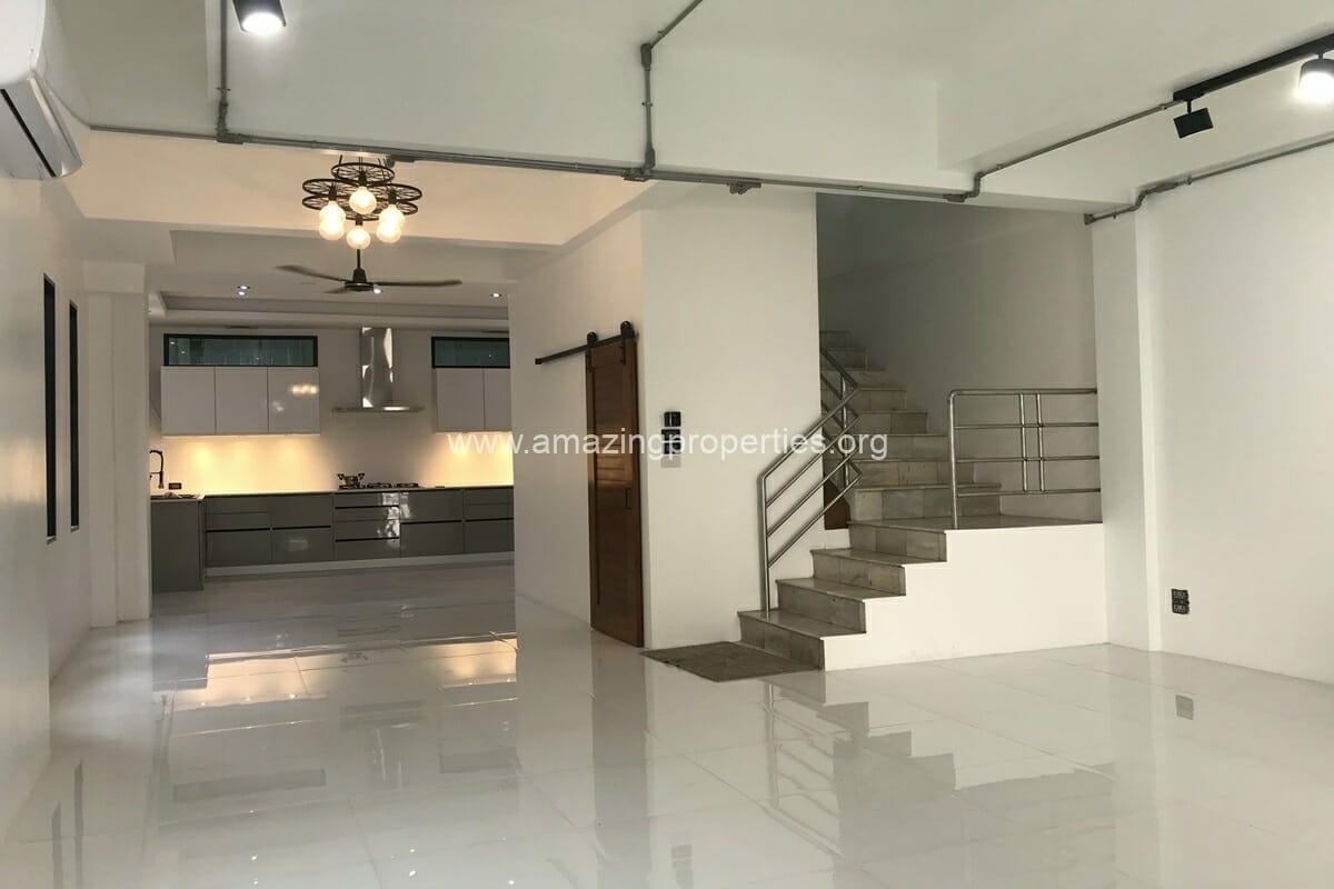 Townhouse-Sukhumvit-27-17-3733.jpg