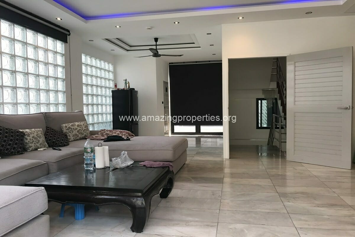 Townhouse-Sukhumvit-27-9-4407.jpg