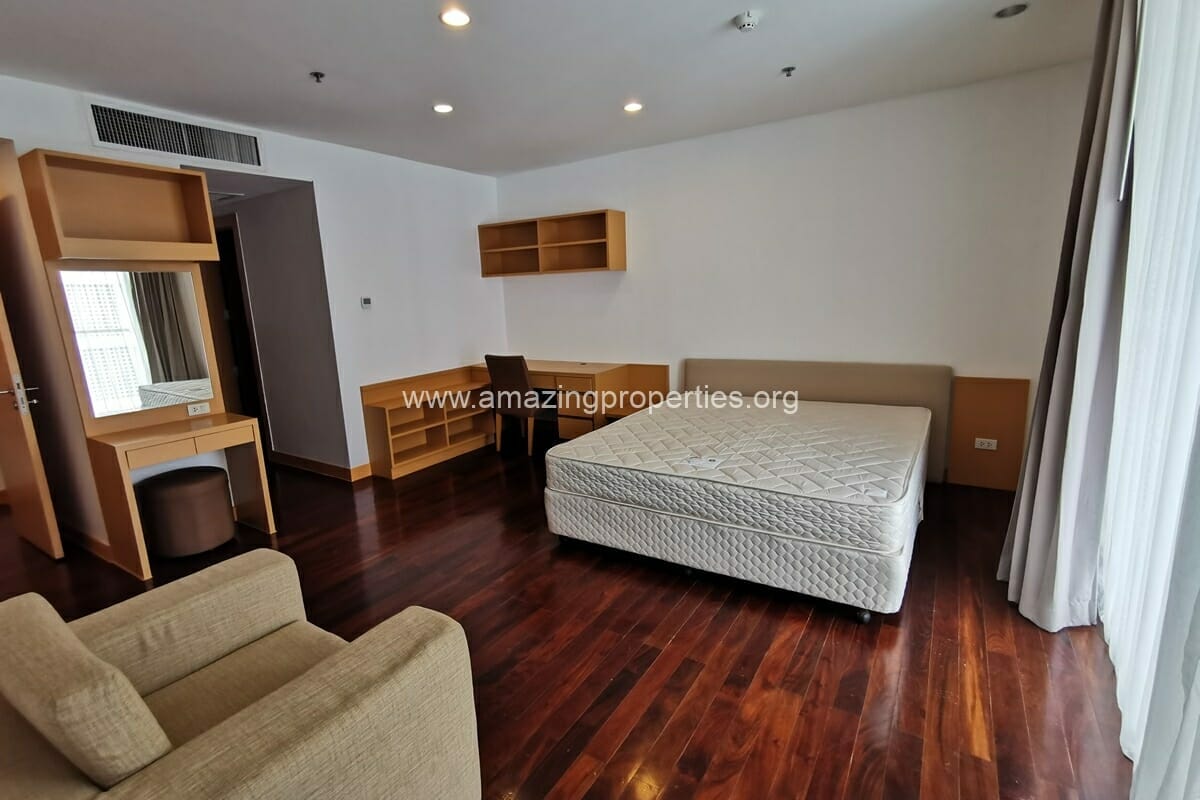 Triplex-3-bedroom-Ekkamai-Gardens-13-5988.jpg