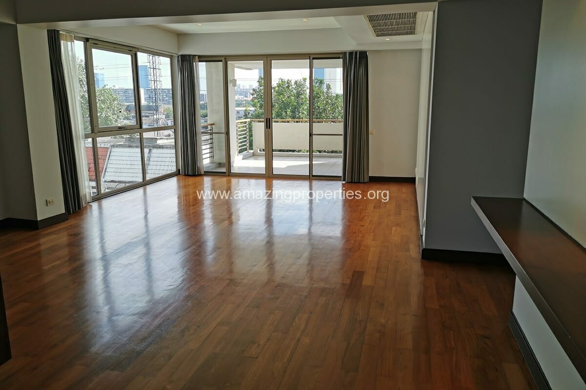 Unfurnished-3-Bedroom-Ruamrudee-House-10-6148.jpg