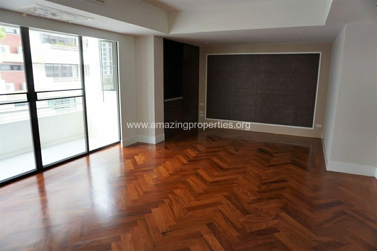 Unfurnished-4-Bedroom-Apartment-Phirom-Garden-Residence-10-7265.jpg