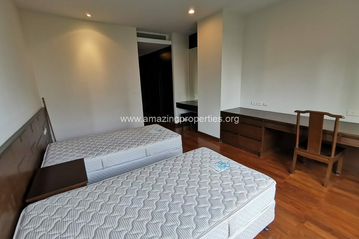 Vasu-the-Residence-31-bedroom-13-2495.jpg