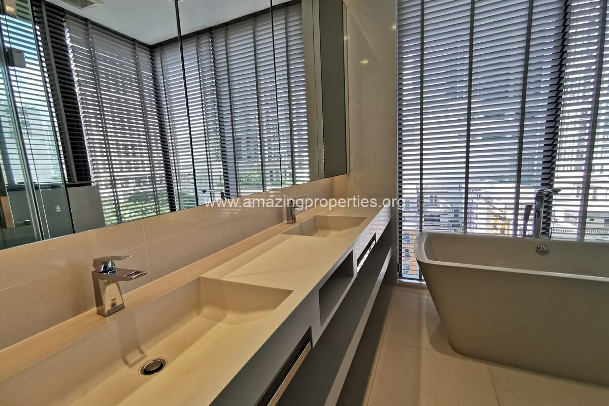 Vittorio-39-luxury-2-bedroom-condo-for-sale-15-1085.jpg