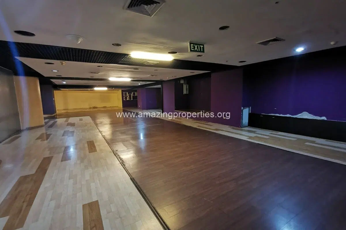 img_1758250509_918-Sqm-Commercial-Space-Chidlom-2_f1RsQrUqMD.webp
