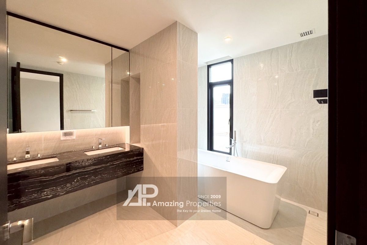 img_1759232465_2_bedroom_Duplex_Penthouse_Thonglor__14__GwuxuISHC.jpg