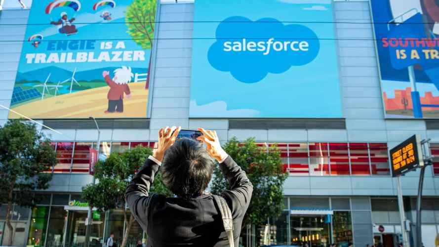 Header graphic illustrating salesforce platform capabilities and