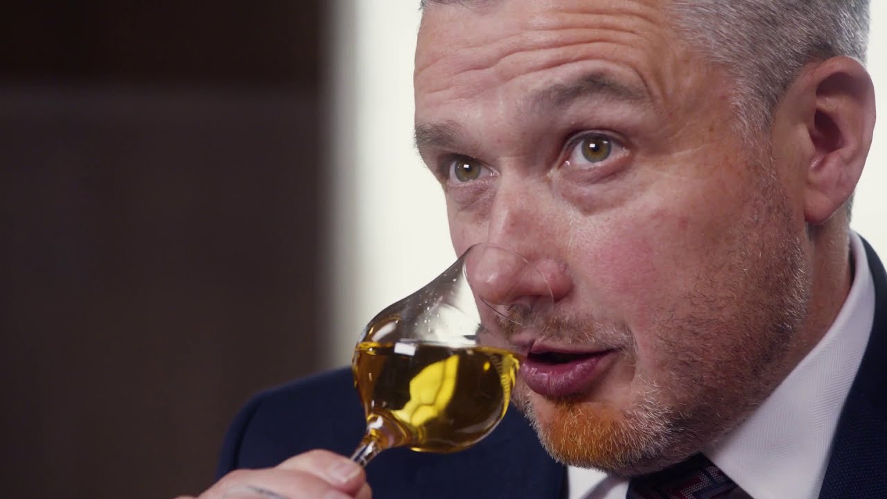 Ballantine's 30 Year Old Blended Scotch Whisky - Ballantine's