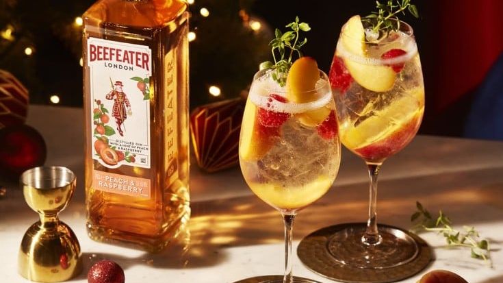 Peach & Raspberry Gin Spritz cocktail recipe - Beefeater Gin