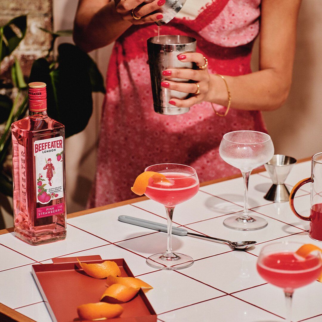 beefeater drinksplatform pink cosmo 4x5 aspect ratio 735 735