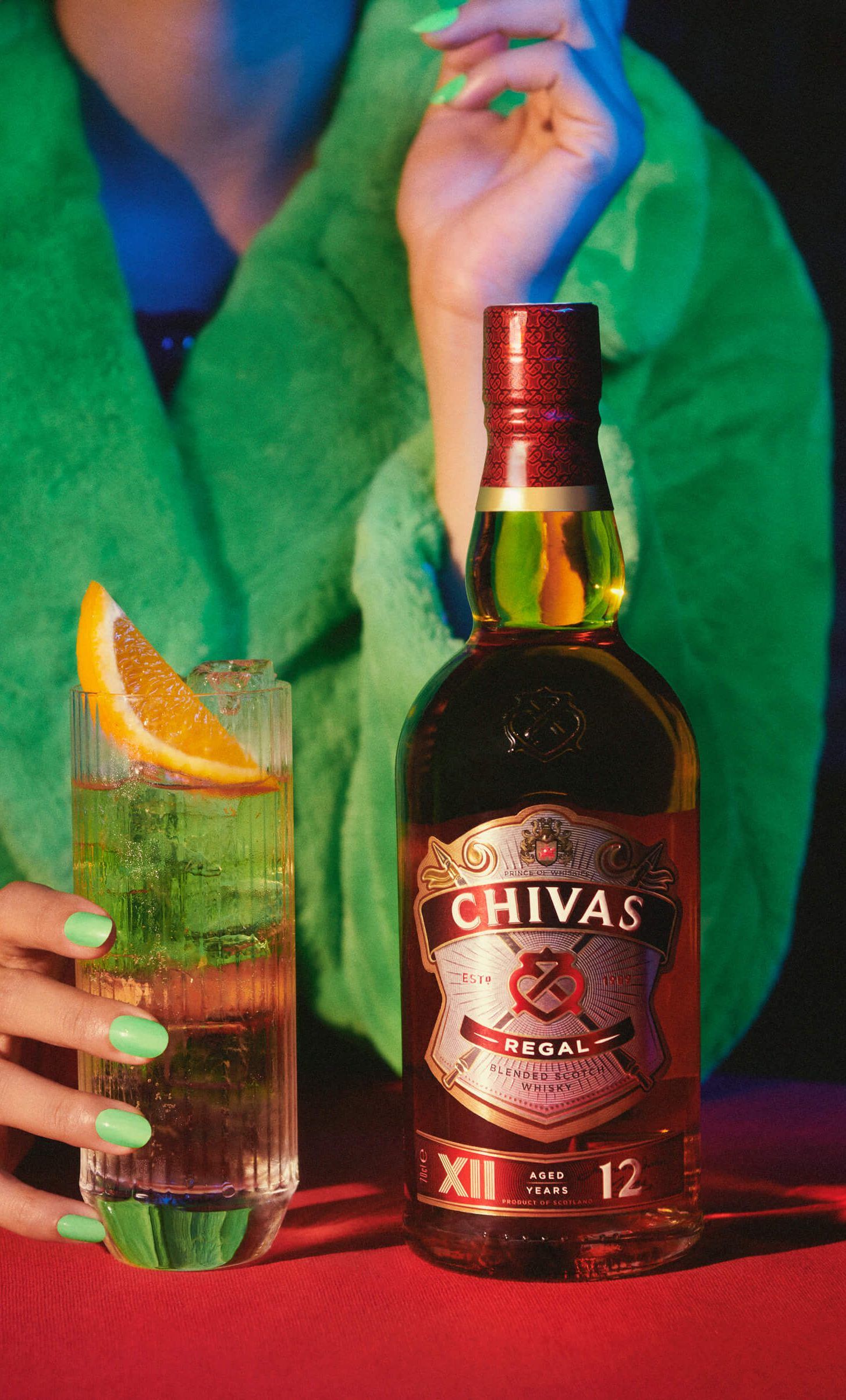 The Coopered Tot: Chivas Regal 12 versus Johnnie Walker