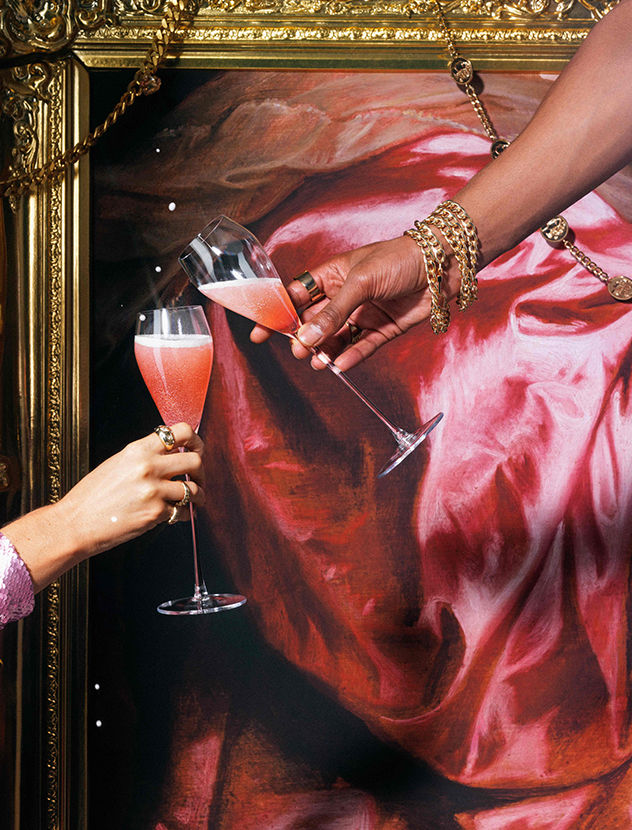 Raspberry Bellini Cocktail Whisky Chivas Regal