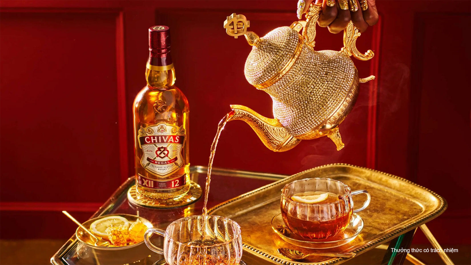 Chivas Regal 12 - Một dòng sản phẩm của thương hiệu Chivas Regal, là một trong những loại Scotch Whisky phổ biến nhất.