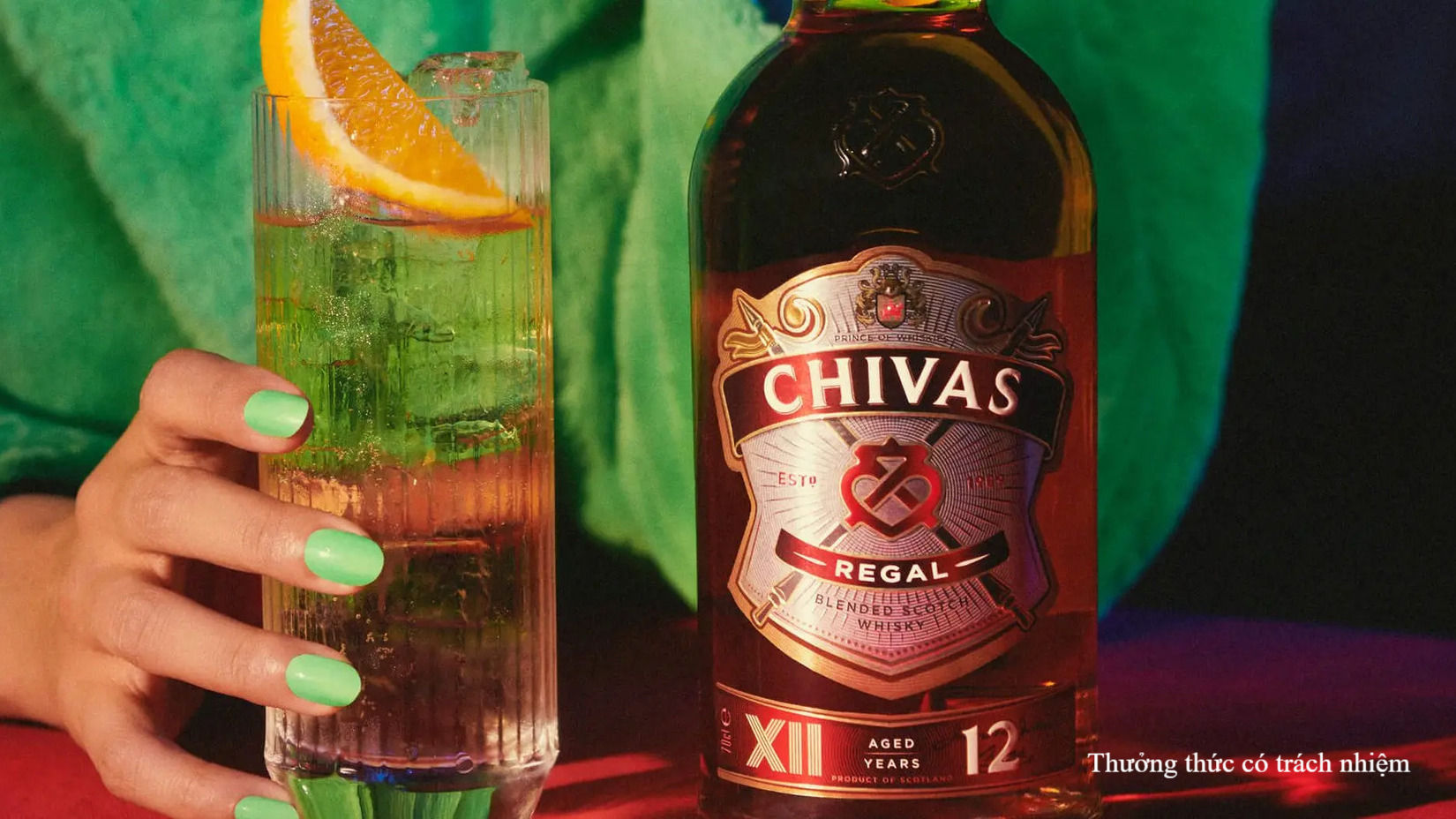 Whisky Highball là loại cocktail kinh điển với công thức pha chế đơn giản, dễ biến tấu.