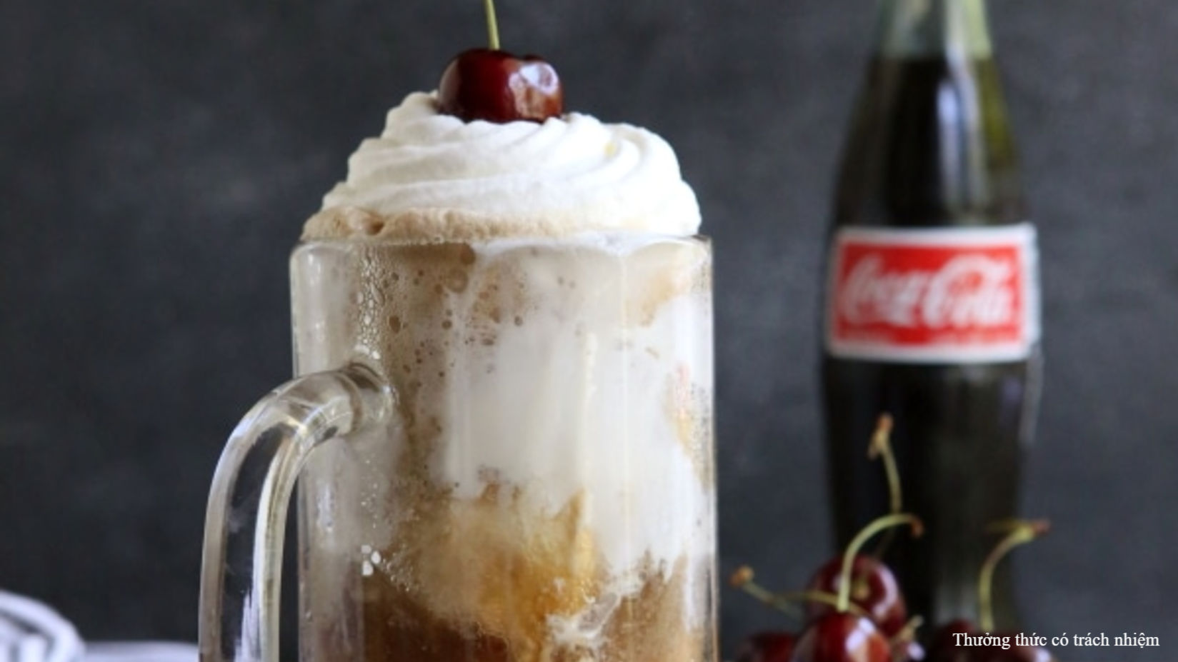 pha-chivas-coca-ruou-amaretto-va-kem-vani