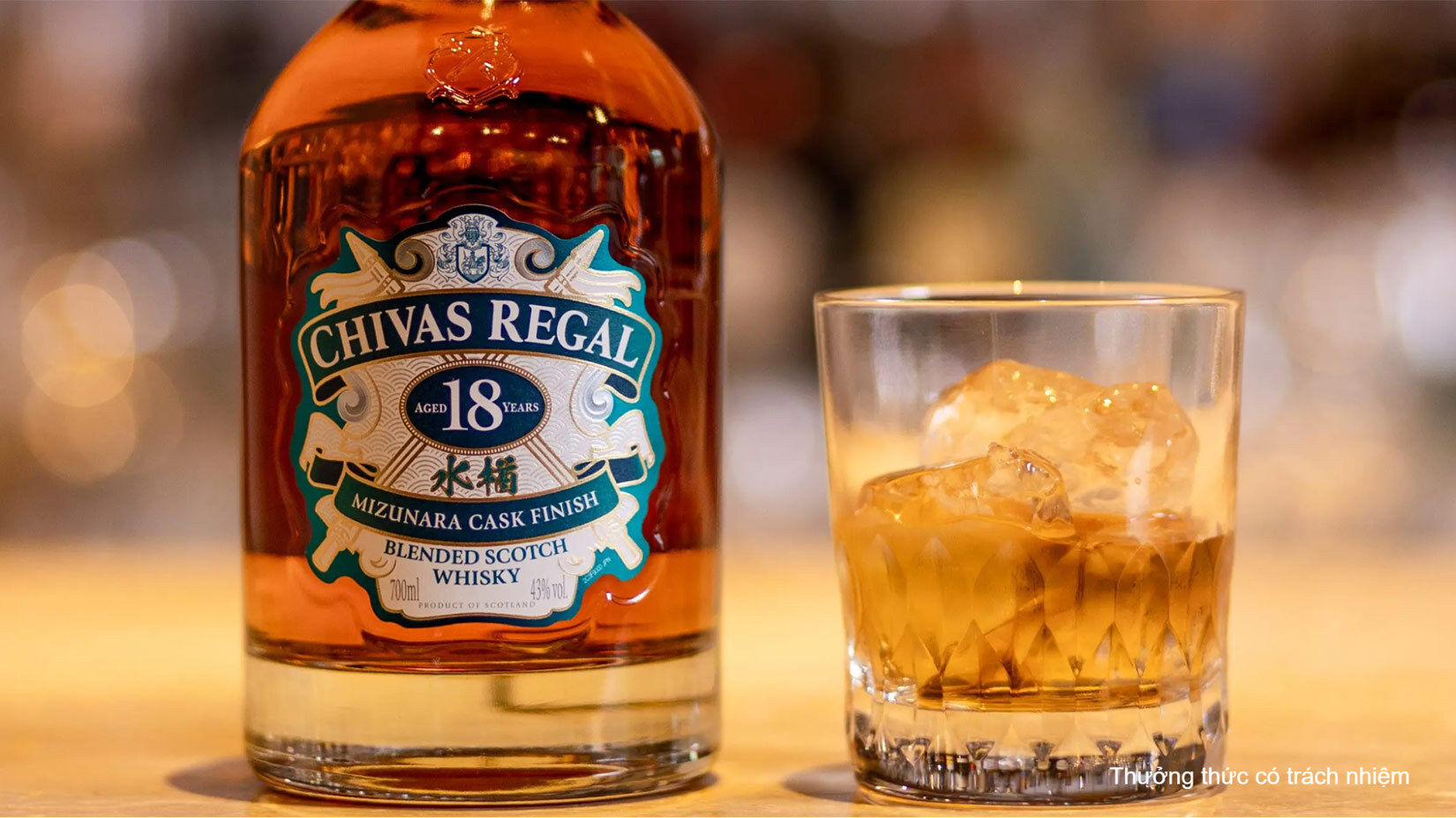 Rượu Chivas 18 Mizunara.