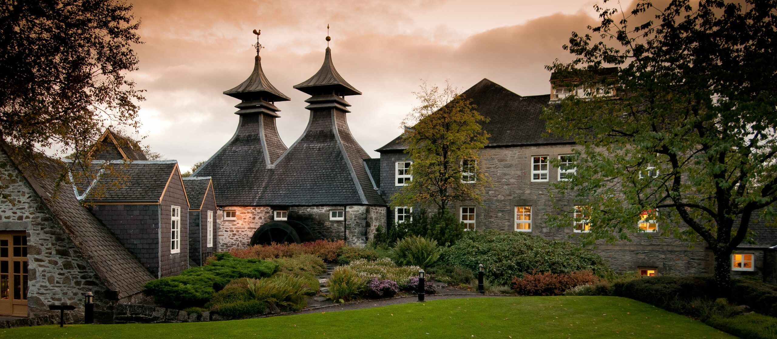 Strathisla Distillery Amber Light