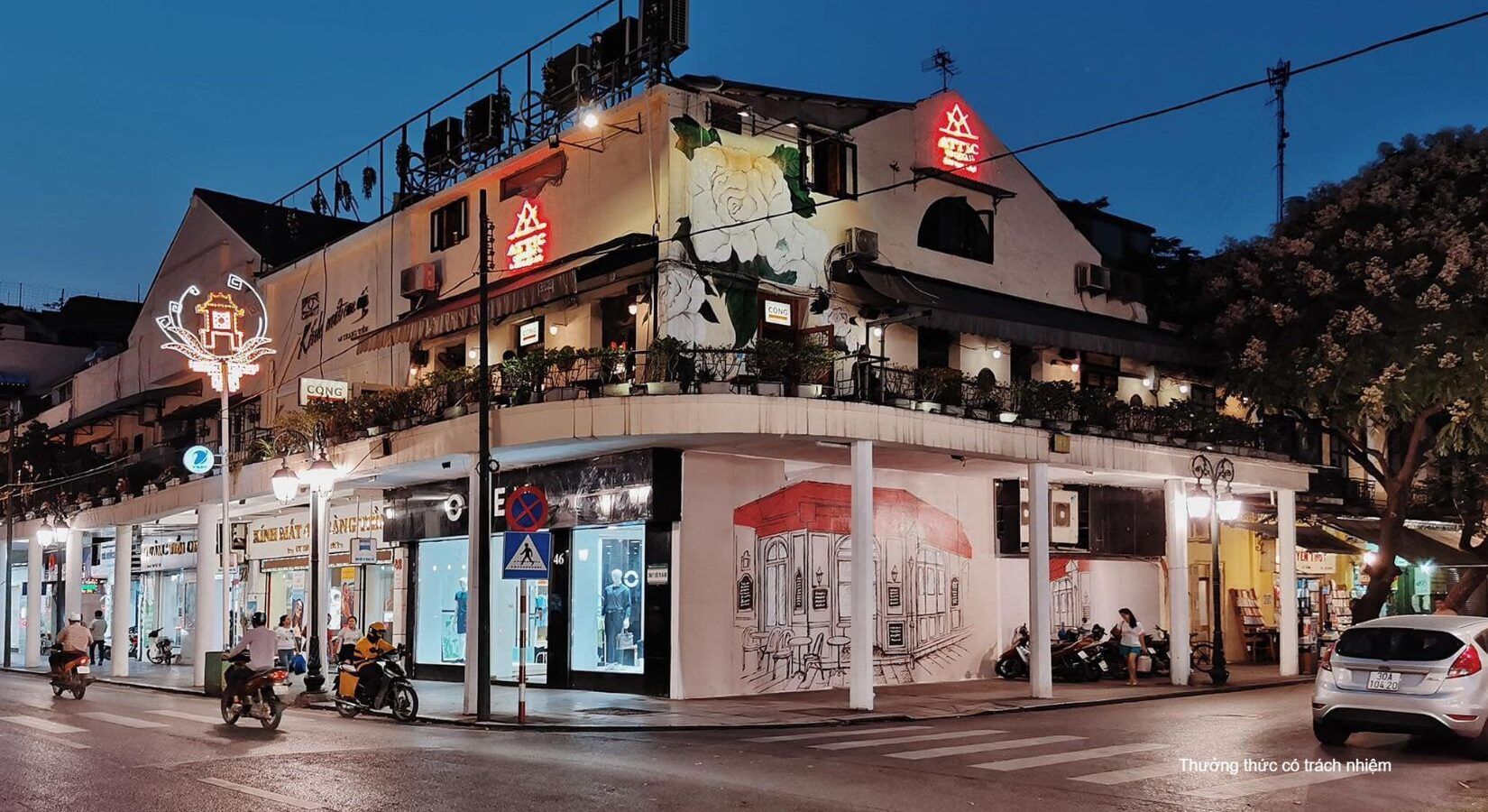 Attic Cocktail & Wine Lab: Thiên Đường Whisky Ẩn Mình Giữa Lòng Hà Nội