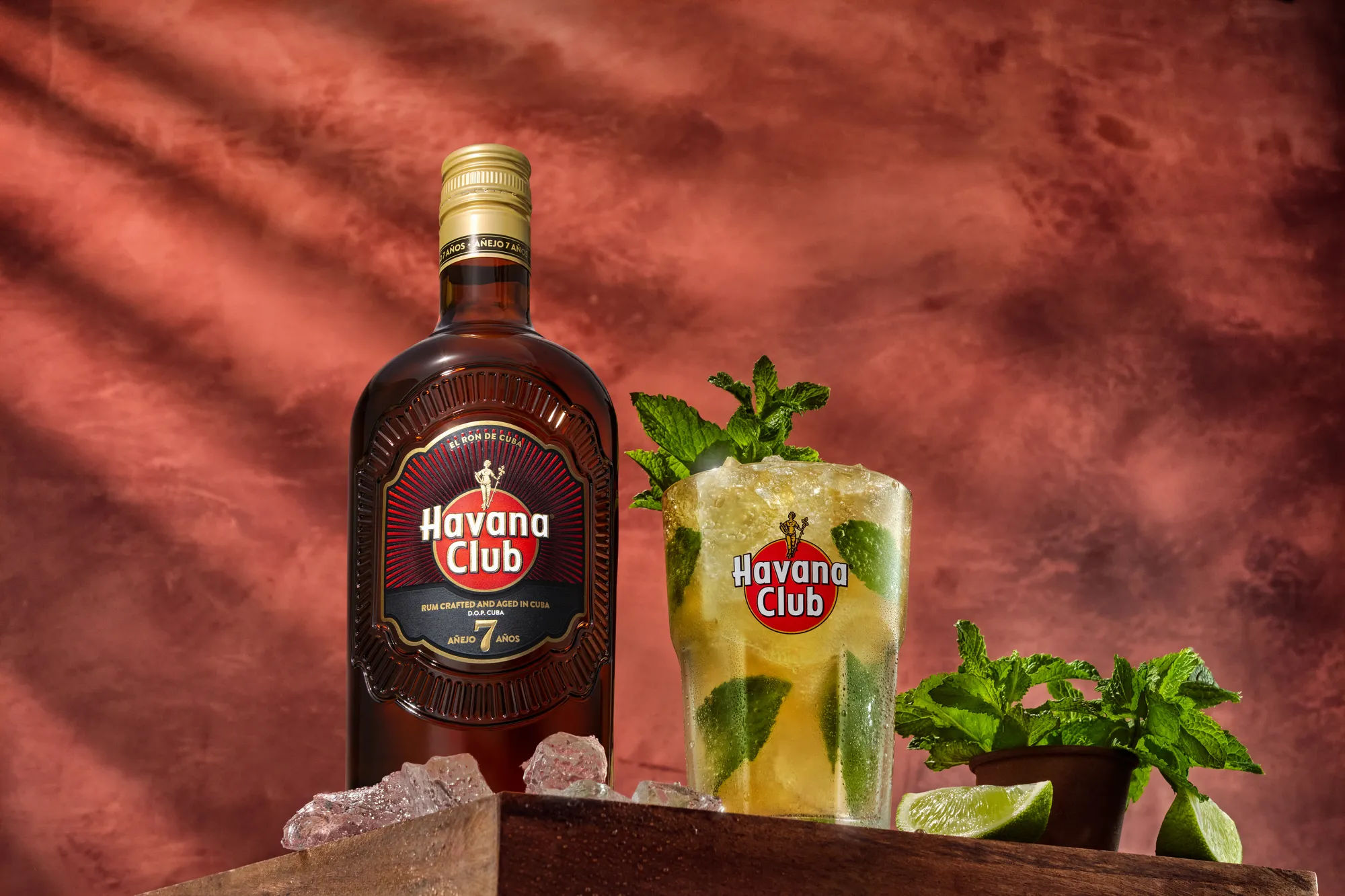 Golden Mojito cocktail recipe hero banner