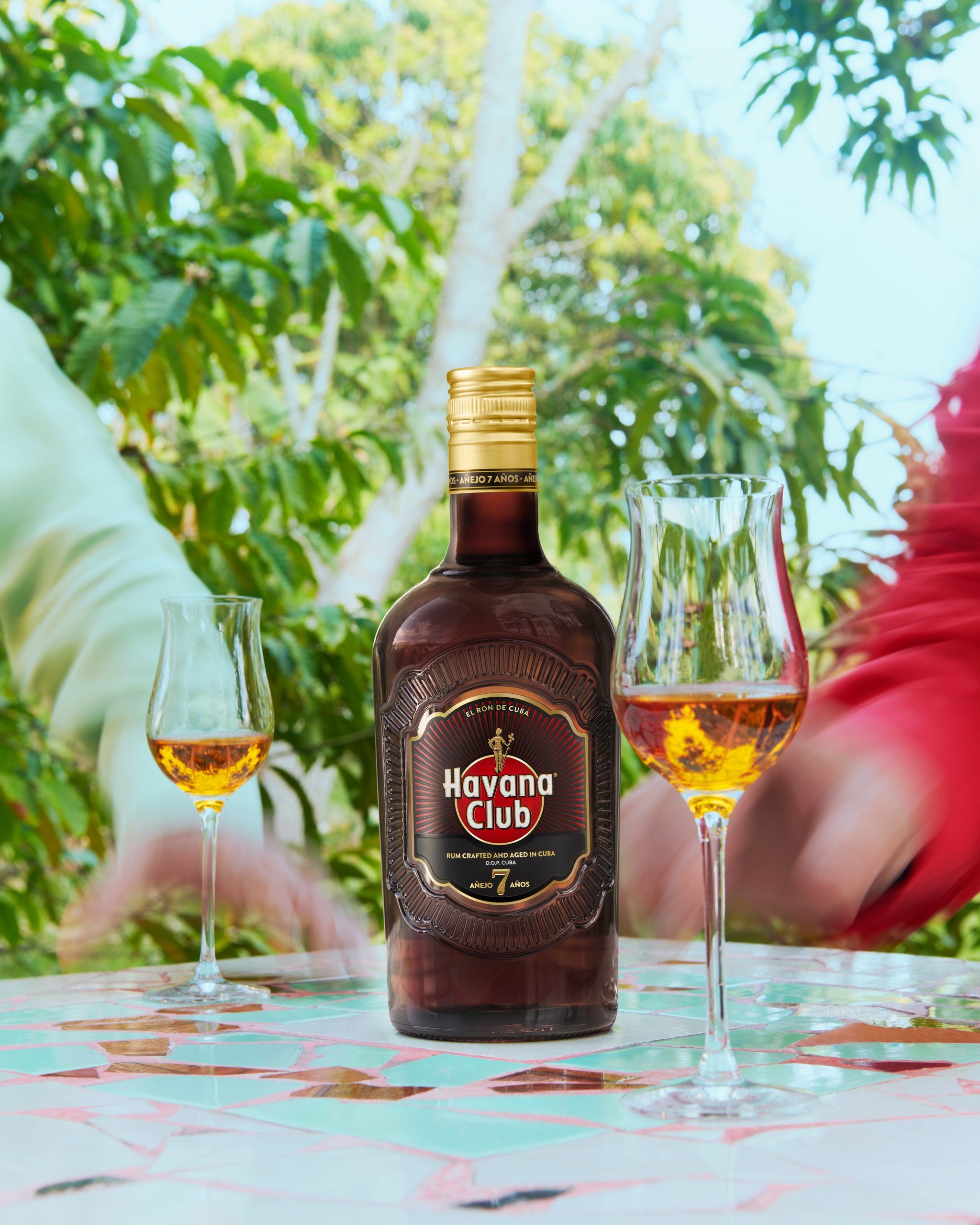 men tasting havana club 7 new bottle