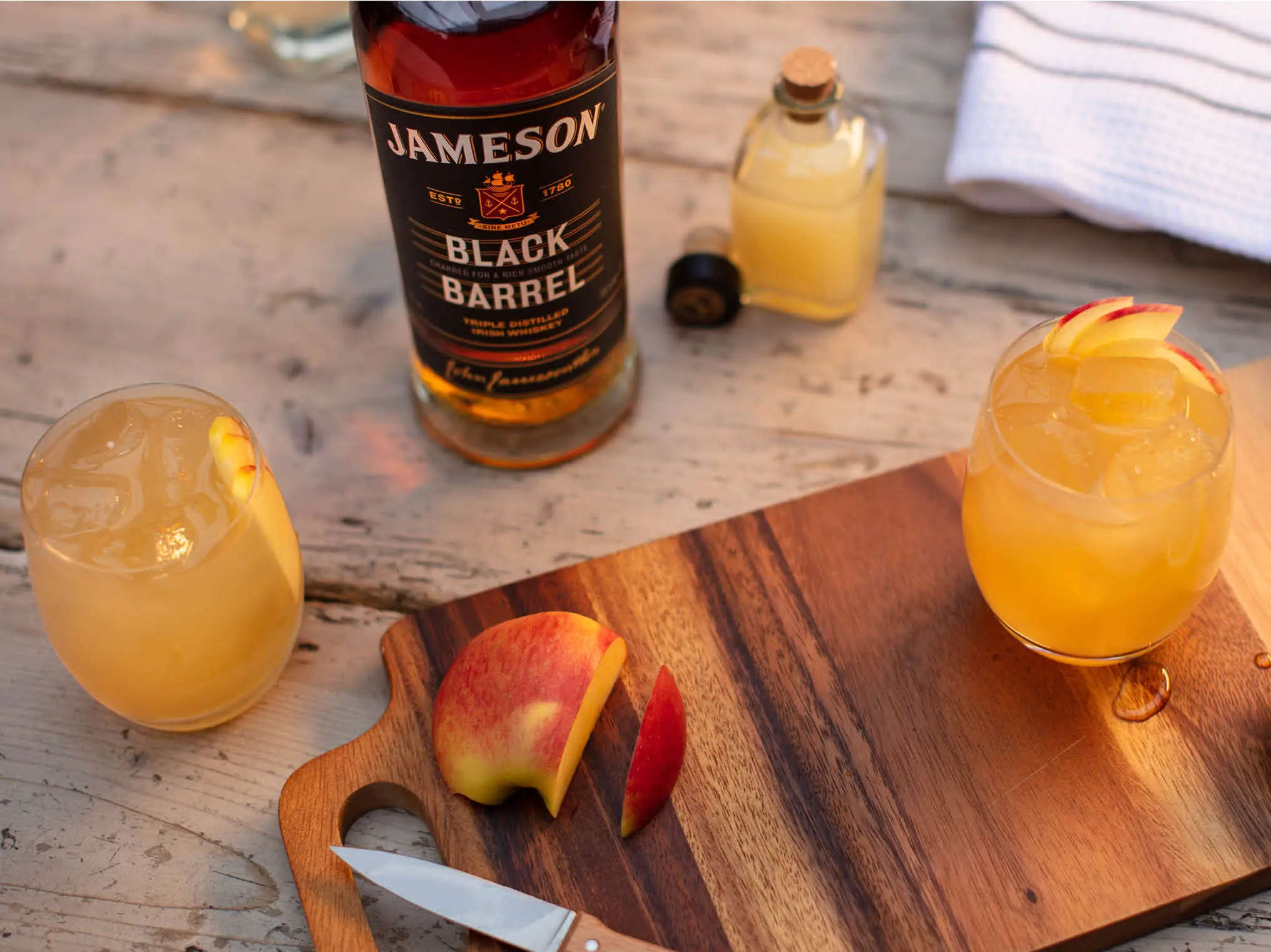 cloudy apple cocktail
