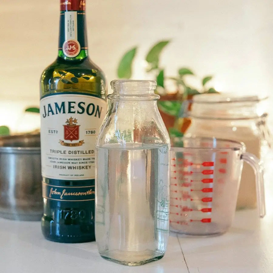 Syrup for whiskey mixers