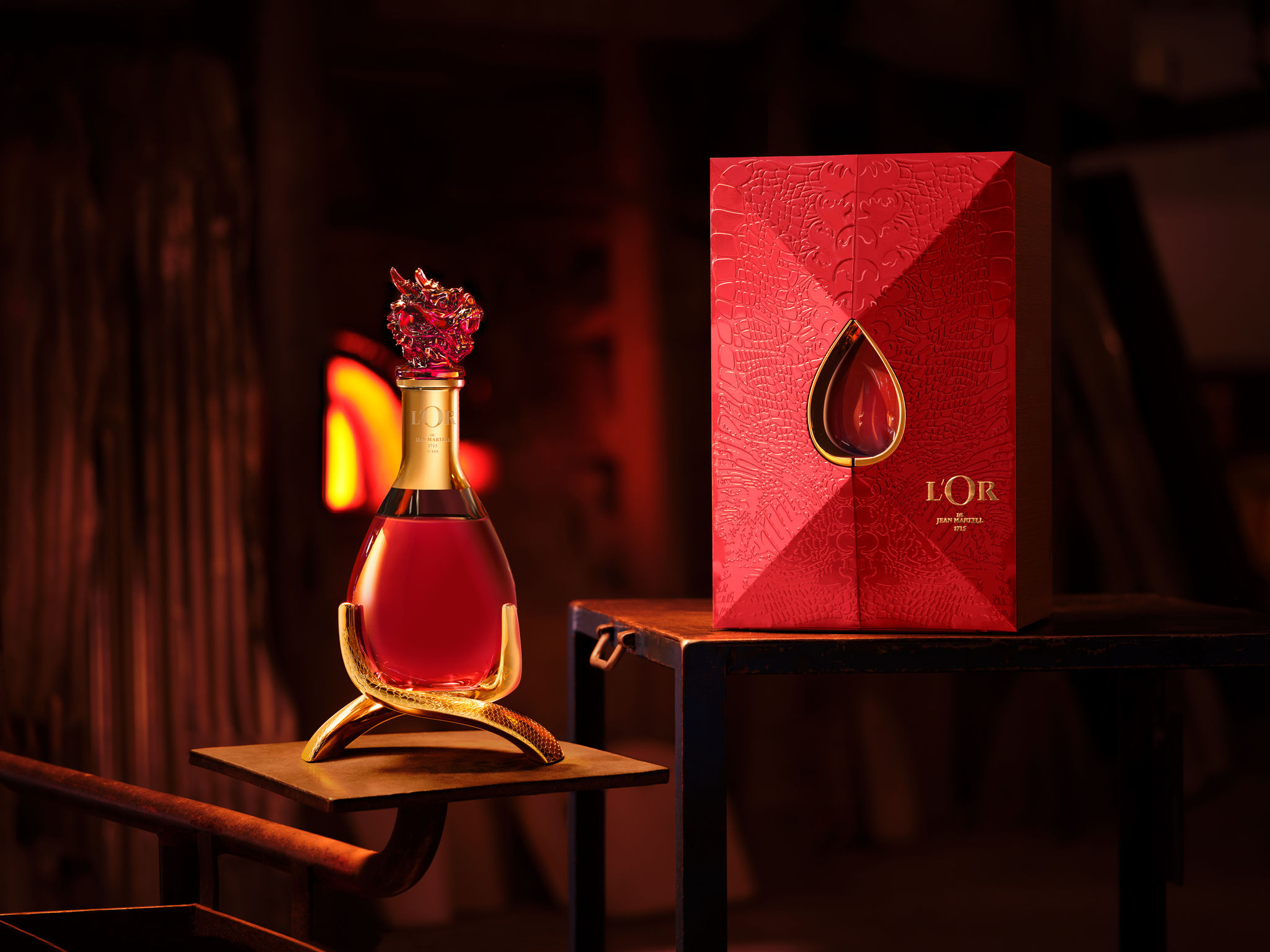 Visual of L'OR de Jean Martell - Réserve du Château Chanteloup with baccarat packaging