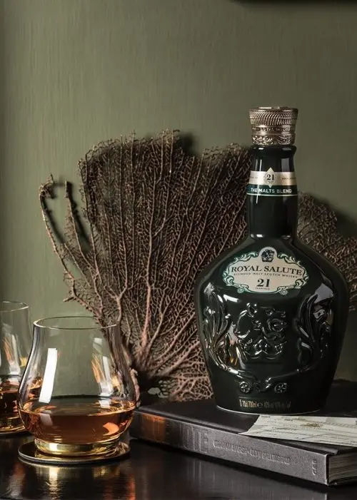 シーバス ロイヤルサルート21年 700ml 楽天市場】ロイヤルサルート ピーテッド ブレンド 21年 700ml 40度 箱