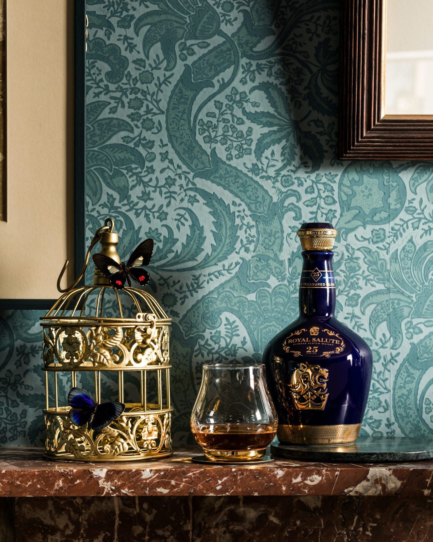 25 Year Old The Treasured Blend - Royal Salute Scotch Whisky 25 Year Old The Treasured Blend - Royal Salute Scotch Whisky